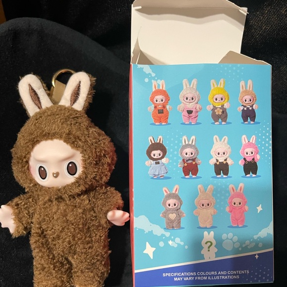 Labubu doll - Picture 4 of 5